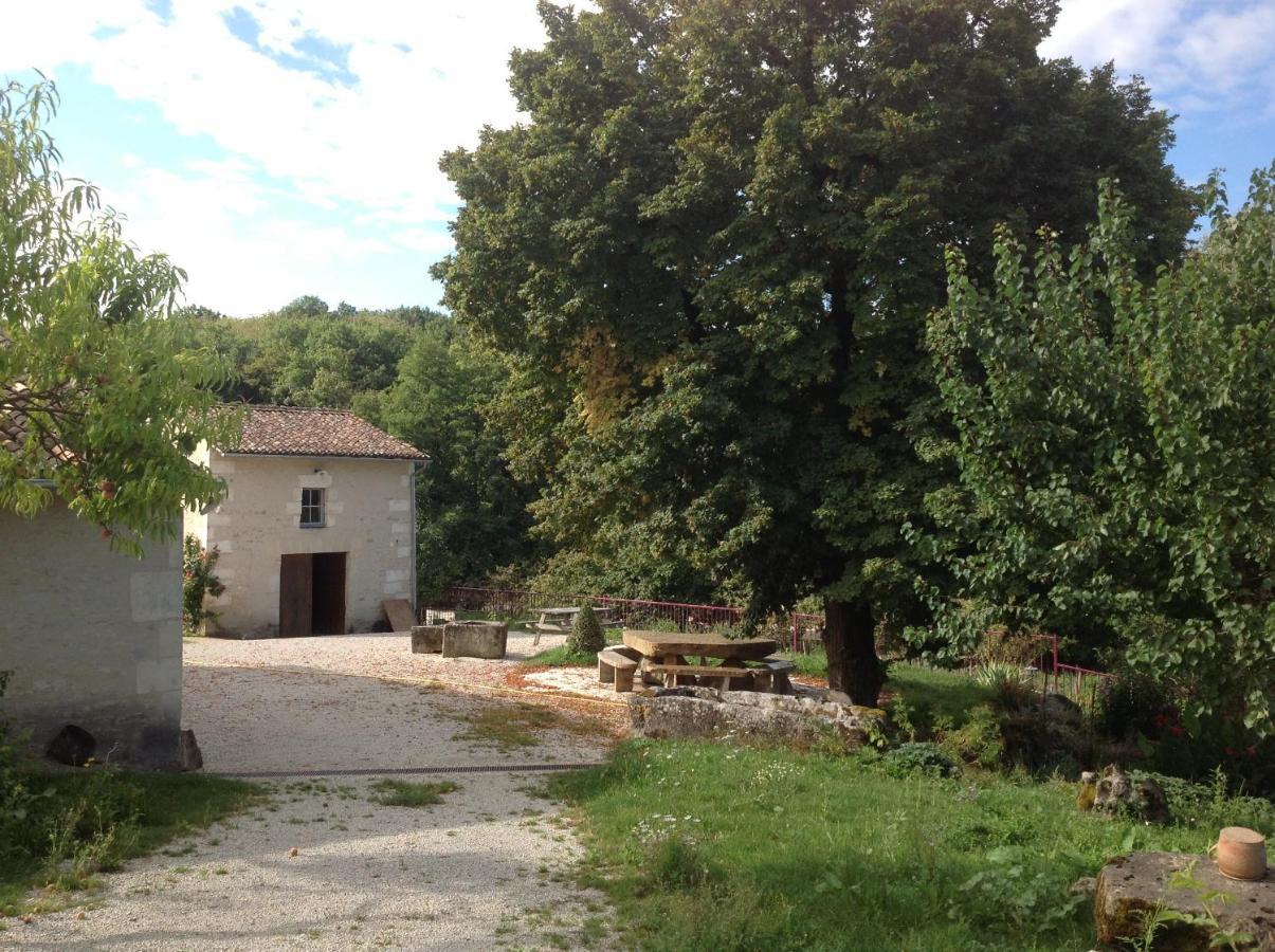 Maison De Campagne Saint-Bris-des-Bois Bagian luar foto